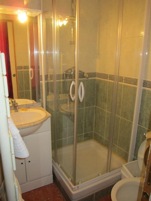 Central Hotel Paris Quarto foto